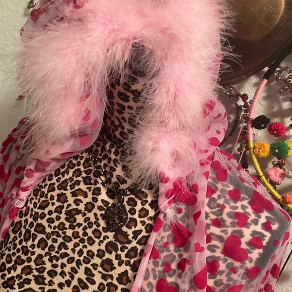 Rare Dolls Kill Sugar Thrillz Pink Heart Mesh Wrap Faux Fur Robe - Picture 5 of 10